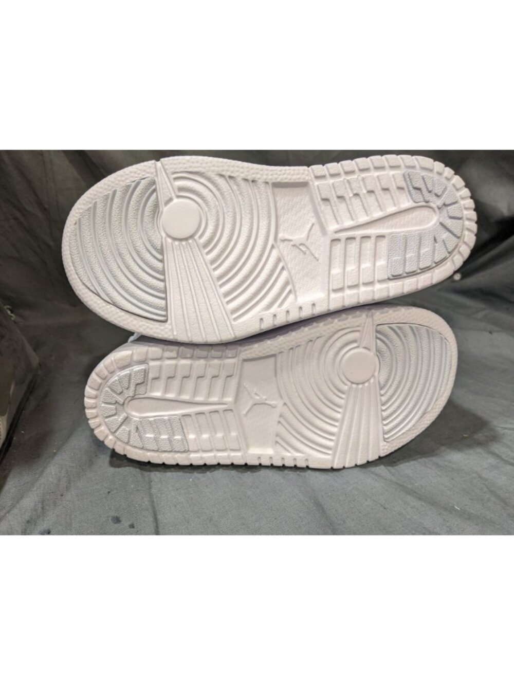 Jordan AJ 1 Low ALT SE Fem Hook-and-loop closure Toddlers Size 11 NEW NO BOX! - Picture 8 of 10